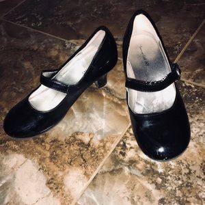 Kids, Black 1 inch heels